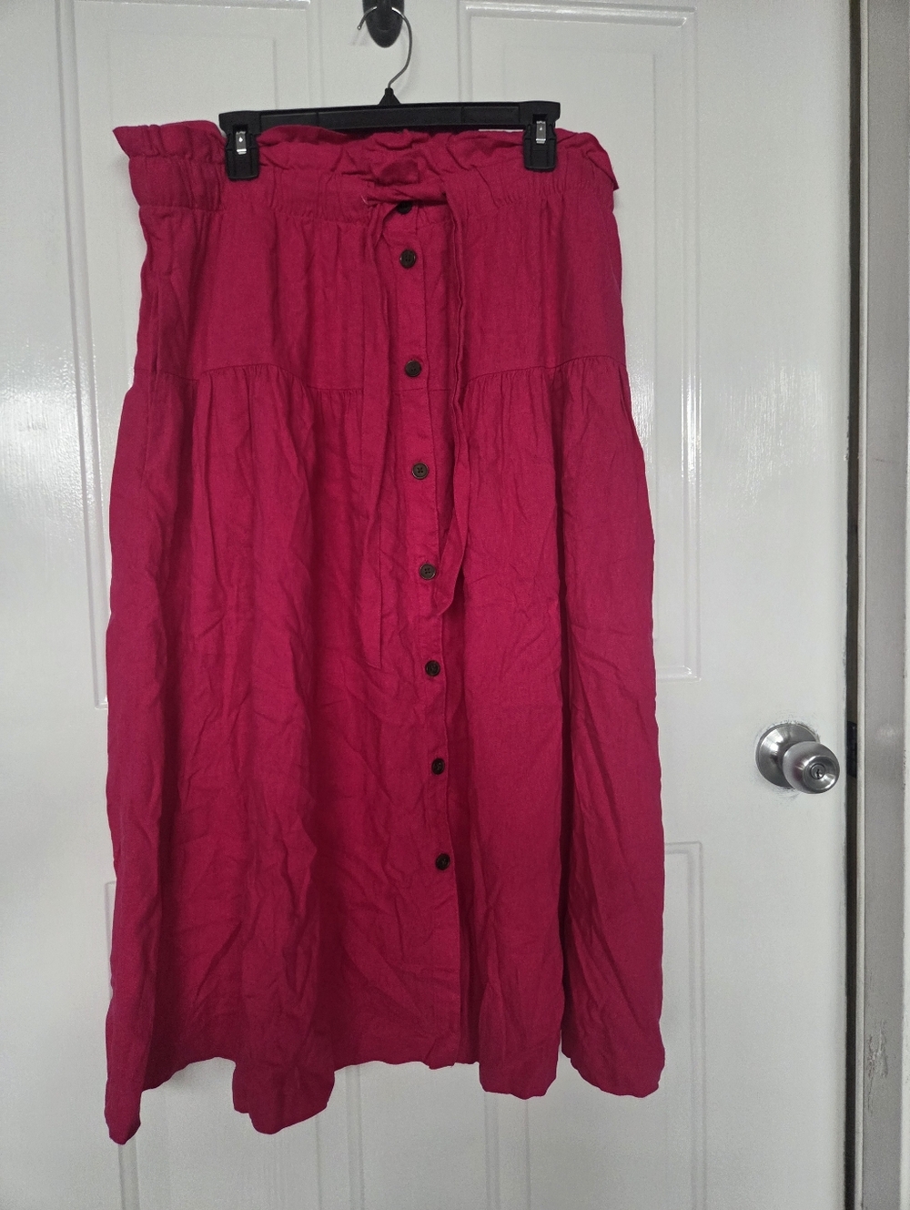Universal Threads Women’s Fuchsia Button-Front Maxi Skirt